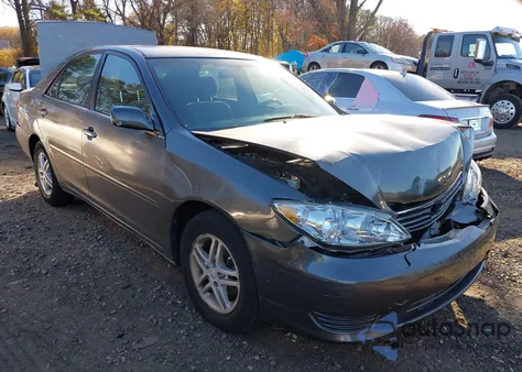 2005 Toyota Camry Le из США, поврежденный, VIN 4T1BE32K15U561975